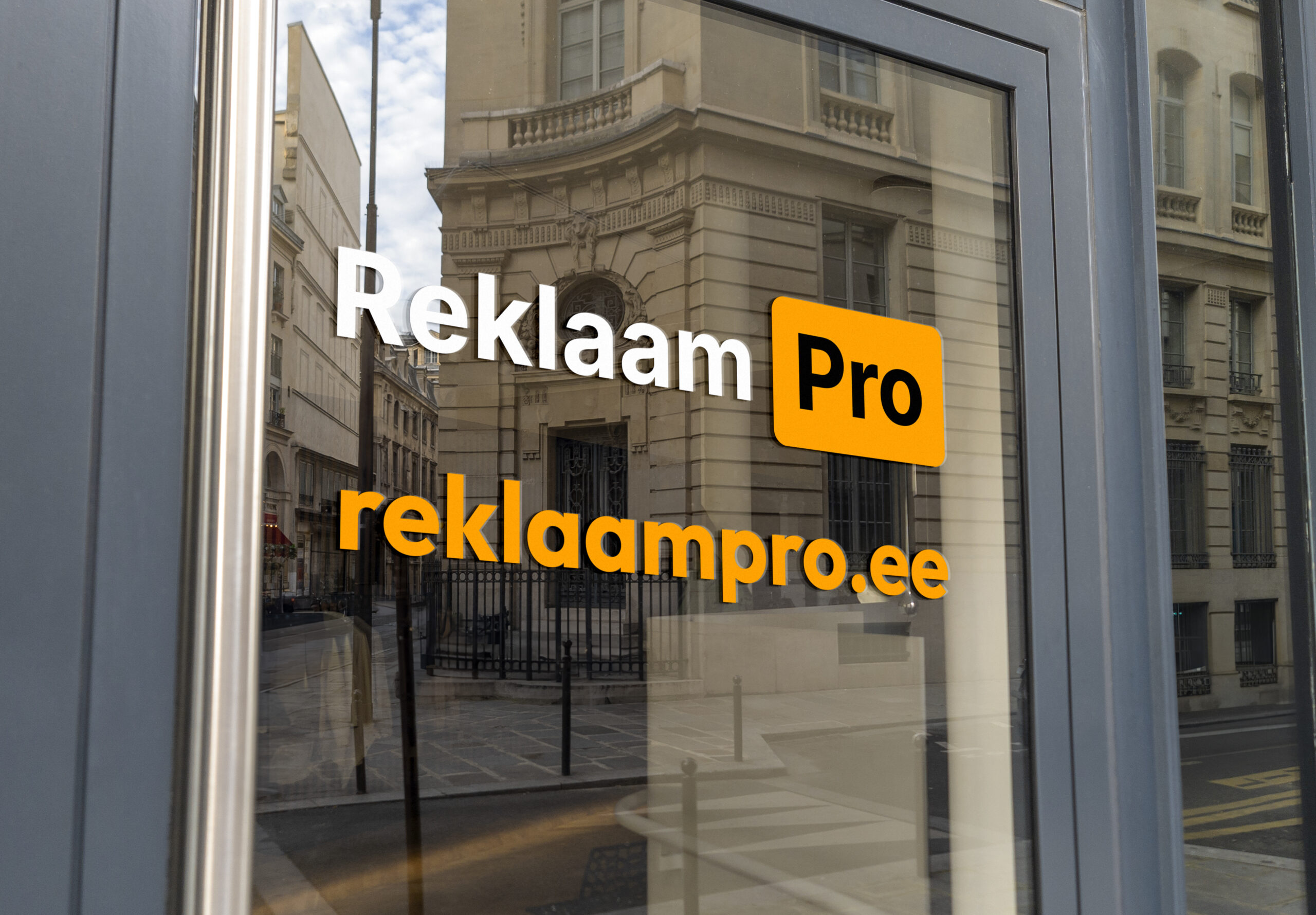 Isekleepuvad kiled ja sildid