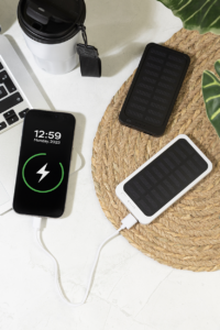 Päikesepaneeliga akupank 4000 mAh